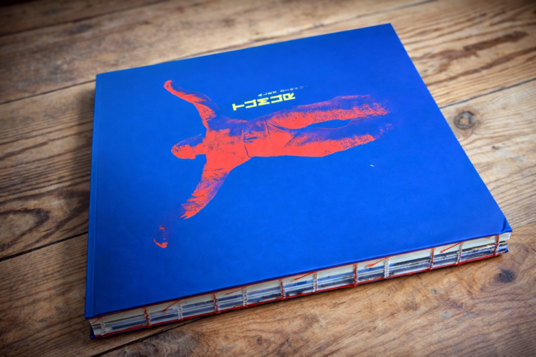 TUMUR d’Alex Dinaut : Quand le fer forge l&rsquo;âme et l&rsquo;image